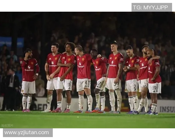 曼联战绩低迷，英超球队排名下滑至中游的背后原因探析